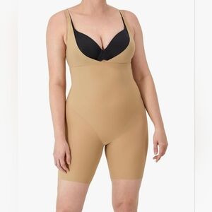 Maidenform Women's Seamless Shapewear  Bodysuit Size XL